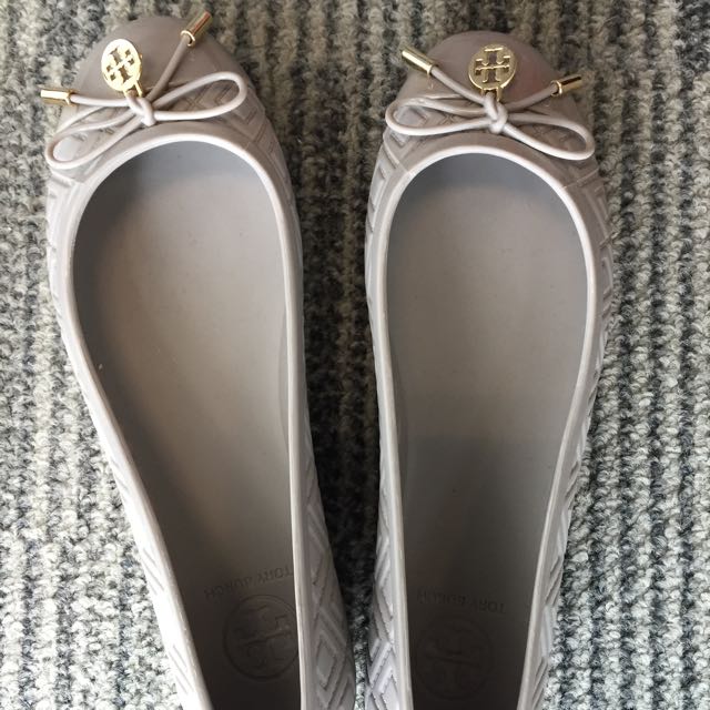 tory burch jelly flats