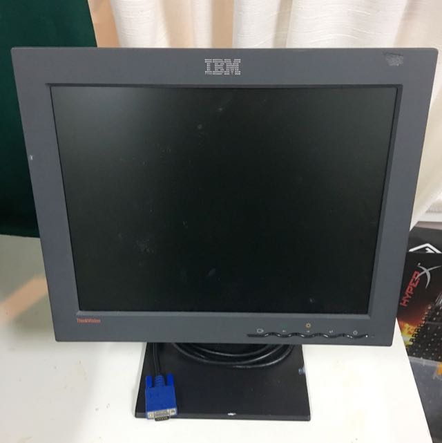 Ibm 螢幕15吋lcd Monitor 電腦3c 電腦零件週邊在旋轉拍賣