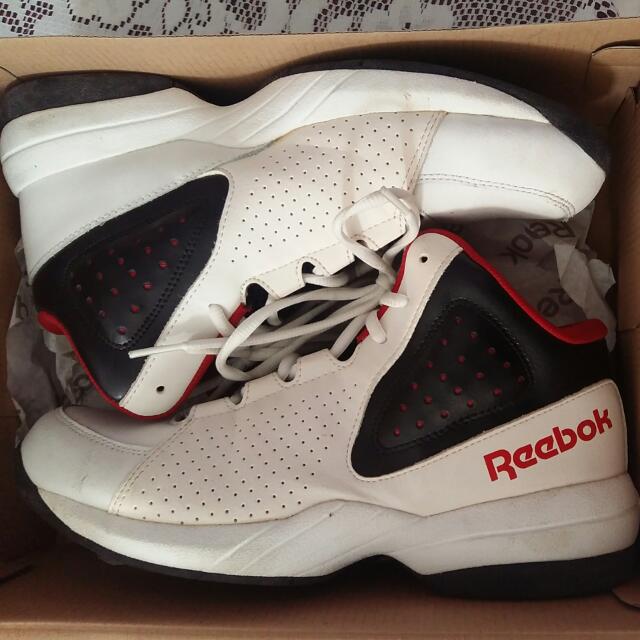 Reebok rise and run top