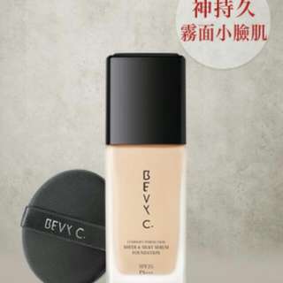 9成9新，裸紗親膚 絲絨粉底精華 SPF35 PA+++ 30mL(明亮色）