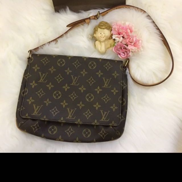 LV Vintage Musette Tango, Luxury, Bags & Wallets on Carousell