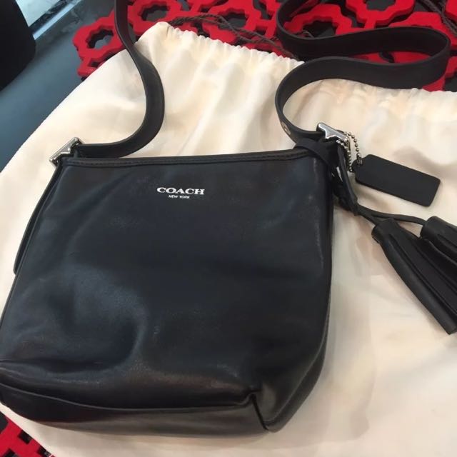Coach Leather Brand New Side Bag Women S Fashion Bags Wallets On Coach Leather Brand New Side Bag Women S Fashion Bags Wallets On Carou