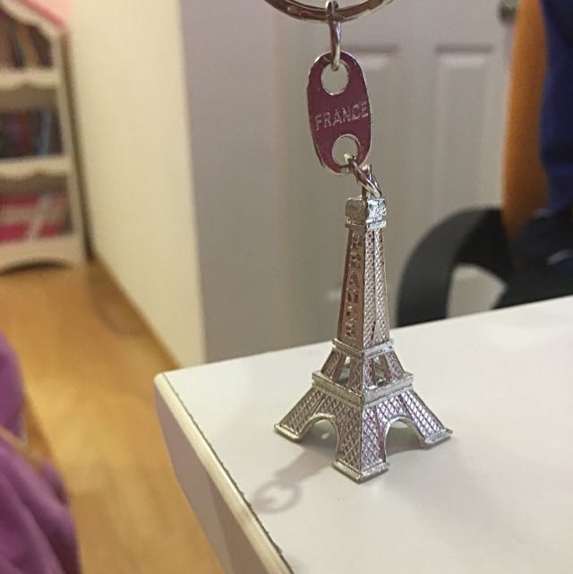 Paris Eiffel Tower Keychains, Everything Else, Others on Carousell