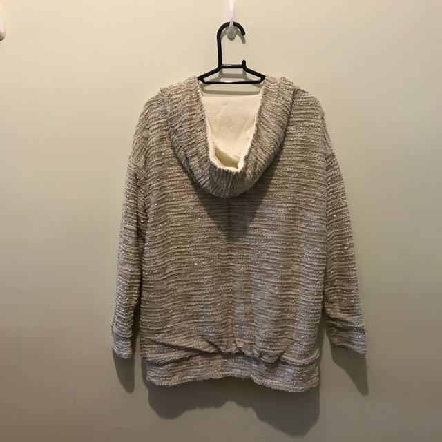 2 Sided Jacket （分類：外套及戶外衣服）位於 Hong Kong。 由 wong8722 提交（商品編號 90470246，圖片 3）。簡介： 。