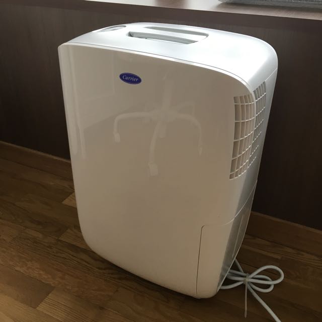 Carrier DC18LA Dehumidifier, TV & Home Appliances, Air Purifiers