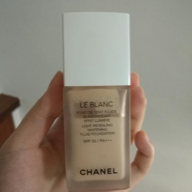 Chanel Le Blanc Primer And Foundation Health Beauty Makeup On Carousell Related:chanel le blanc illuminating base chanel powder chanel les beiges. chanel le blanc primer and foundation