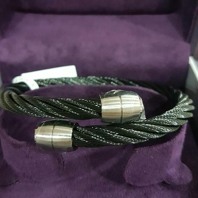 Charriol Celtic Olive Black Bangle, Men's Fashion, Watches & Accessories, Jewelry on Carousell