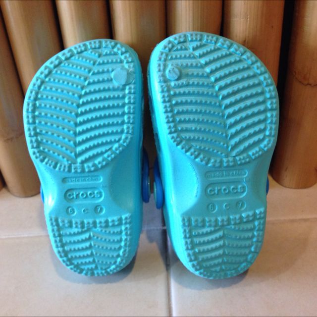 crocs 6 c 7