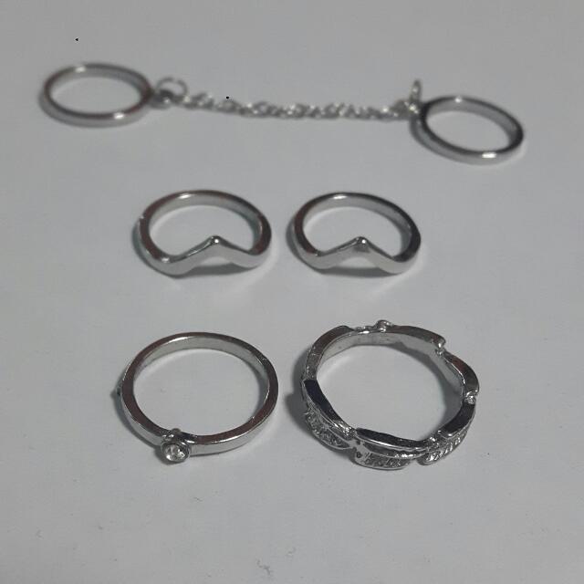 #Blessing (Category: Health Food, Drinks & Tonics) located in Singapore. Submitted by nanomaterials (Listing ID 82630134, Image 4). Description: #AllForFree One person up to 2 items🖒 (ALL TAKEN)Picture 1: Selling only the holders without the hand sanitizers Black Pink Purple Green Red (AVAILABLE)Picture 2: Bangles (TAKEN)Picture 3: Naraya pouch with mirror in Peach Defect: discolouration (TAKEN)Picture 4: NEW Ring set in Silver.