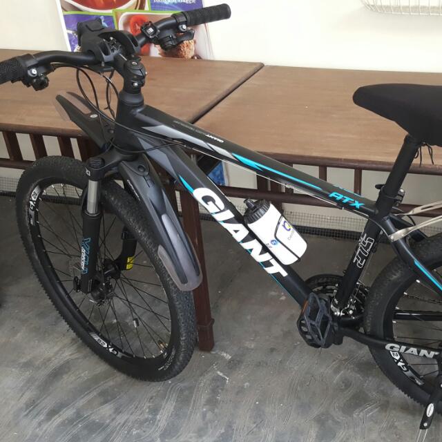 GIANT BICYCLE WITH WARRANTY, Sports Equipment, Bicycles & Parts