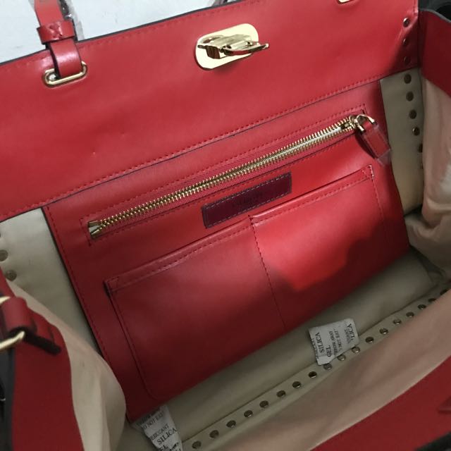 80 images of Replica Rockstud leather bag