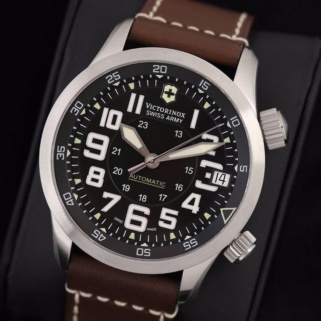 VICTORINOX AIRBOSS MACH 7 Men s Fashion Activewear on Carousell