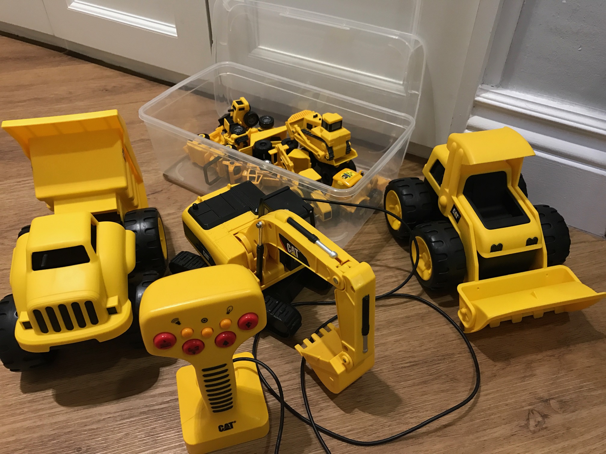 Assorted Cat Yellow Toy Construction Vehicles Brand New