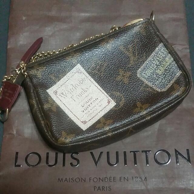 LV mini pochette monogram, Luxury, Bags & Wallets on Carousell