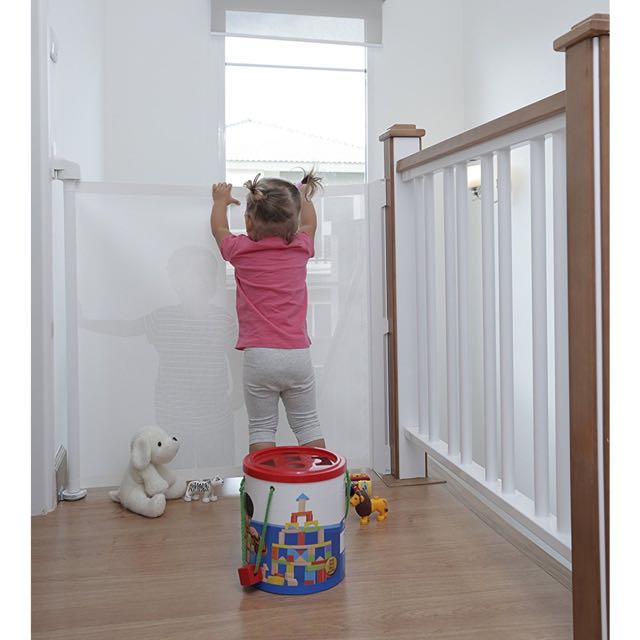 Lascal KiddyGuard Assure Retractable Baby Pet Safety Gate