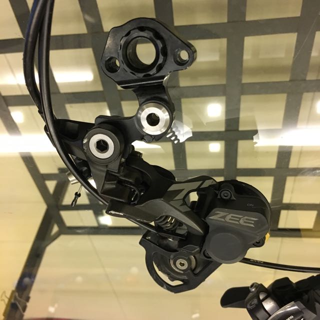 zee rear derailleur