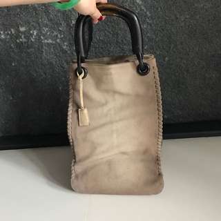 Gucci 麂皮木把包