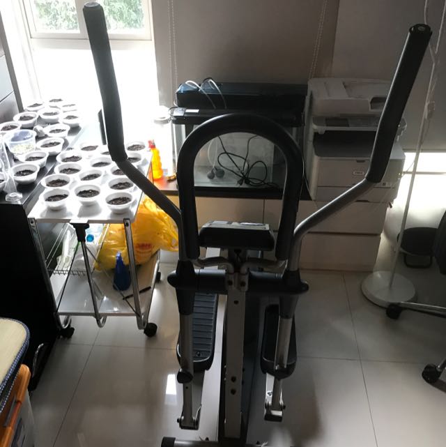 Cross Trainer For Sale!!, Sports Equipment, Exercise & Fitness, Cardio