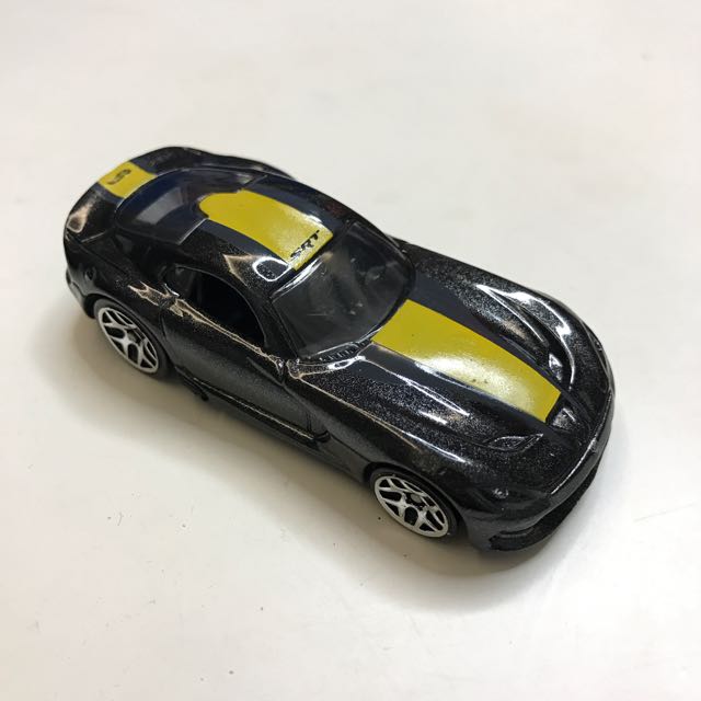 Hot Wheels Dodge Viper 2013 Black Yellow Toy Car Die Cast Toys