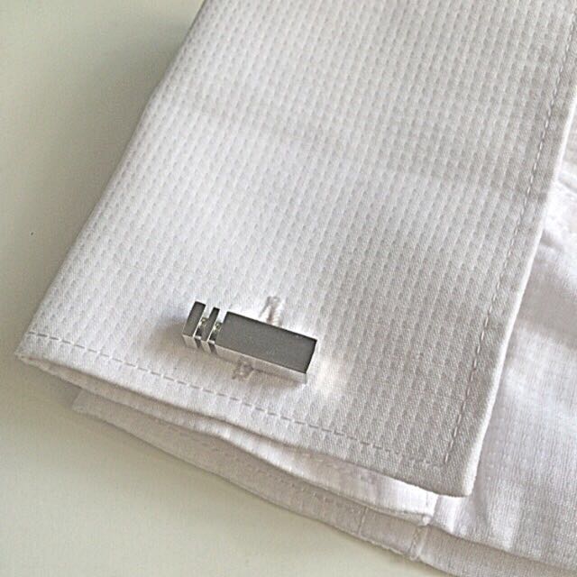 Silver Rectangular Cuff Links (Category: Cuff Links) located in Singapore. Submitted by sunshine_roars (Listing ID 91054281, Image 2). Description: .