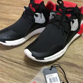 Y3 BOOST QR