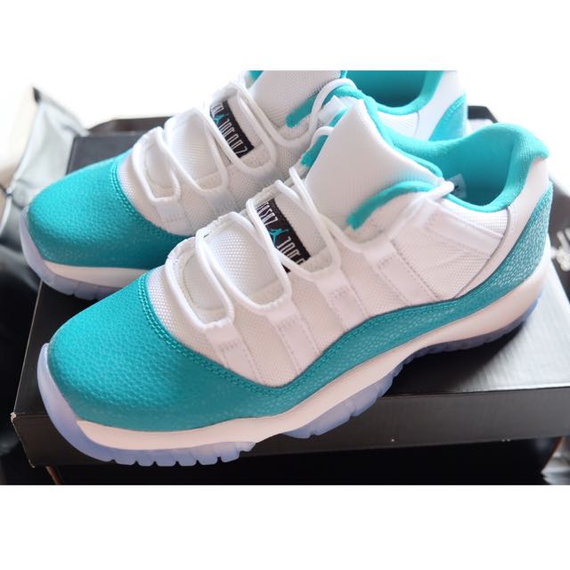 jordan 11 aqua