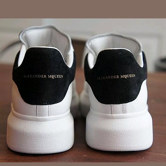 Alexander mcqueen shoe best sale dust bag