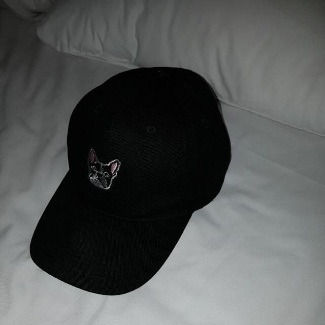 BASEBALL CAP (Category: Other Accessories) located in Singapore. Submitted by rapmoonie (Listing ID 91200269, Image 2). Description: .