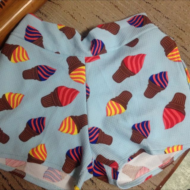 high waist short (Category: Shorts) located in Makati City. Submitted by sheyyyyyy (Listing ID 91093529, Image 1). Description: .