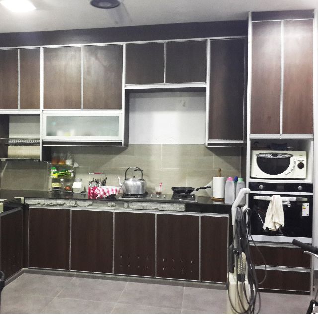 Kitchen Cabinet Kabinet Dapur Peralatan Di Carou Tunjuk Banyak Lagi Peralatan Dapur Photo