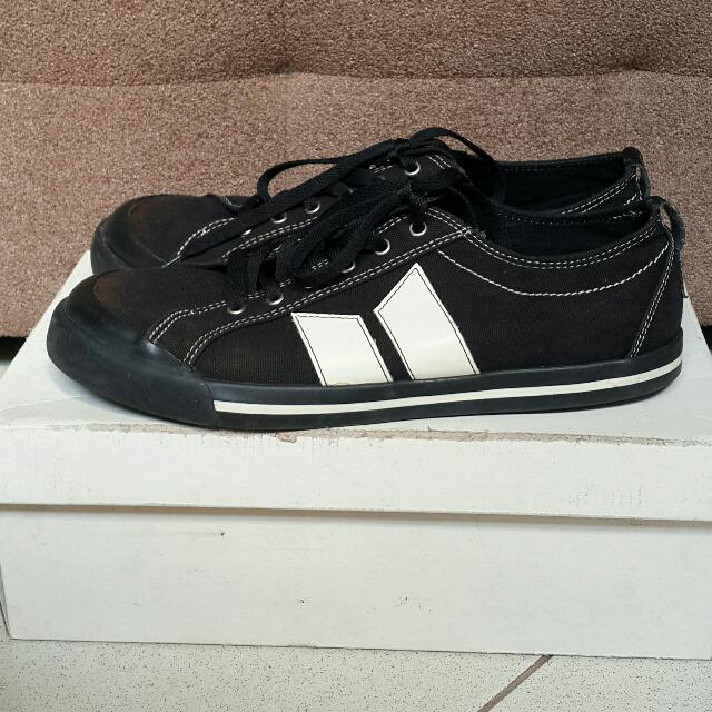 Macbeth Eliot Black Cement Vegan Fesyen Pria Sepatu di Carousell