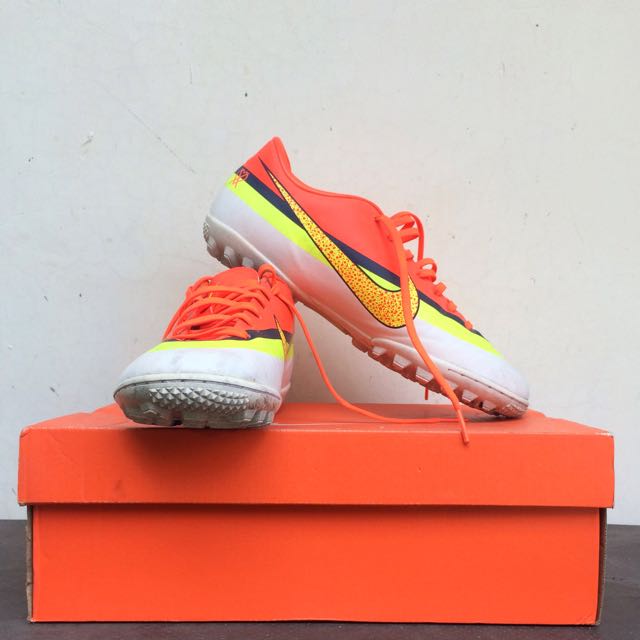 Sepatu Futsal Mini Soccer Nike Mercurial Victory Cr Tf Size 8 5 Size 42 Original Fesyen Pria Sepatu Di Carousell