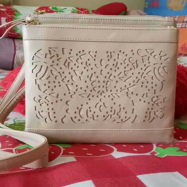 Oriflame Crystal Sling Bag Tas Selempang Olshop Fashion Olshop Wanita di Carousell
