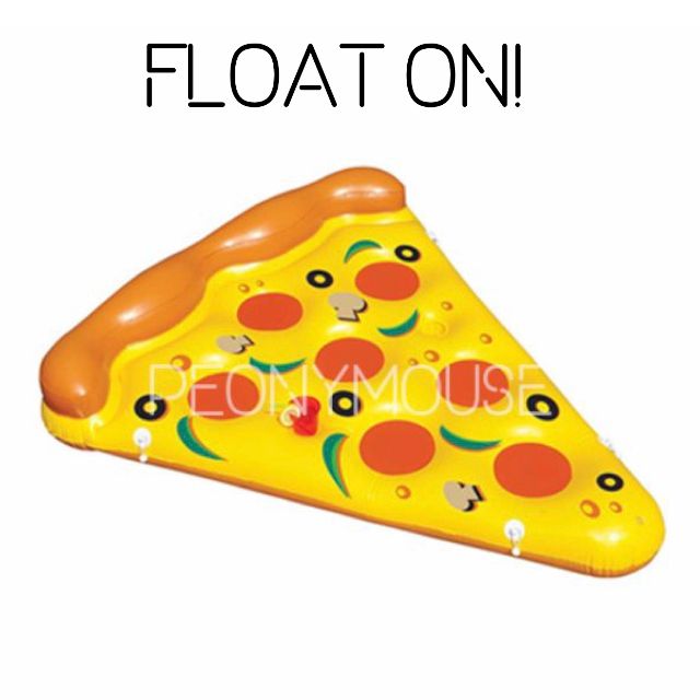 Pizza Pool Float (Category: Kids Toys) located in Singapore. Submitted by peonymouse (Listing ID 90866360, Image 1). Description: .