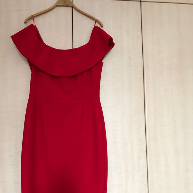 red dress off shoulder zara