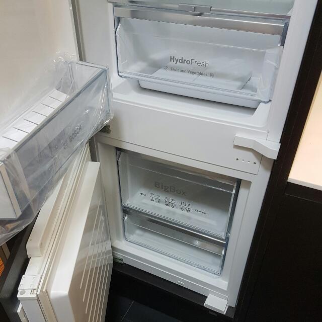Bosch built in fridge, TV & Home Appliances, Kitchen Appliances