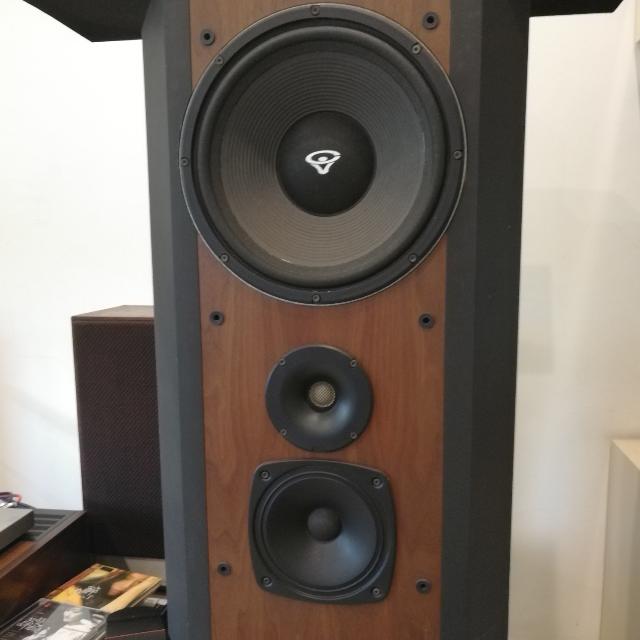 Cerwin vega online 1215 mk2