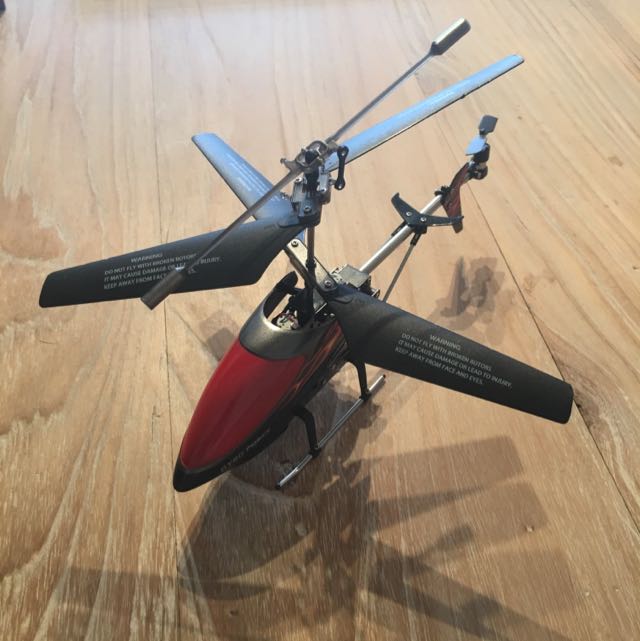 Hamleys gyro top force helicopter