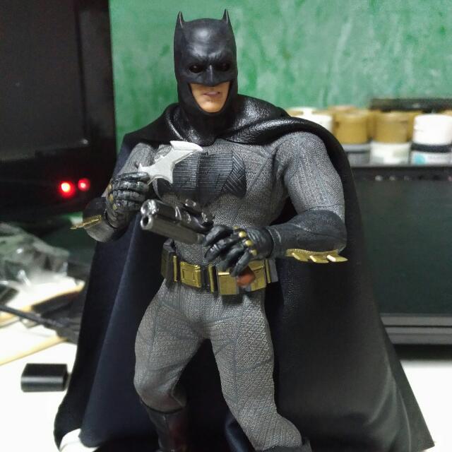 Mezco One:12 BvS Batman Action Figure MIB BIB, Hobbies & Toys, Toys