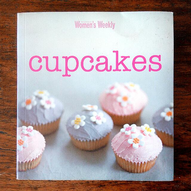 Women's Weekly Cupcakes Cookbook (Category: Bakeware) located in Quezon City. Submitted by johnzen2022 (Listing ID 91583598, Image 1). Description: .