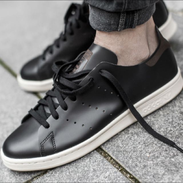 stan smith deconstructed black