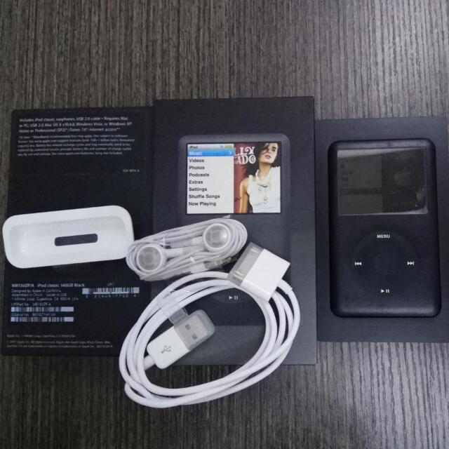 Apple Ipod Classic 160GB Black 黑色連全新配件送Agnes b 保護套一個