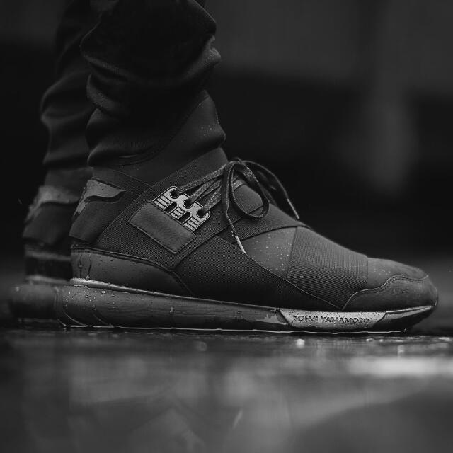 Adidas y3 qasa deals triple black