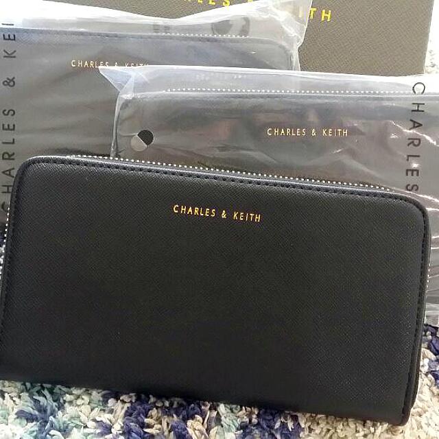 Charles & Keith Long Wallet, Women's Fashion, Bags & Wallets, Purses &  Pouches on Carousell