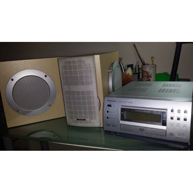 FS Very Hi Fidelity CD DVD Player and Radio Panasonic TV