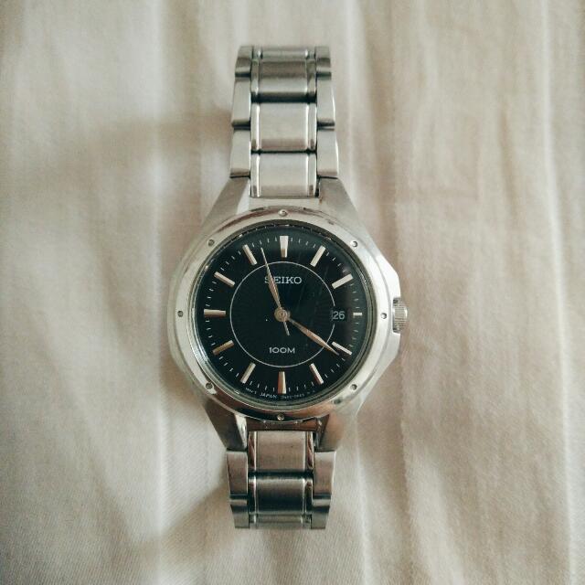 Seiko Watch (Case Diameter 27mm), Women's Fashion, Watches & Accessories, Watches on Carousell