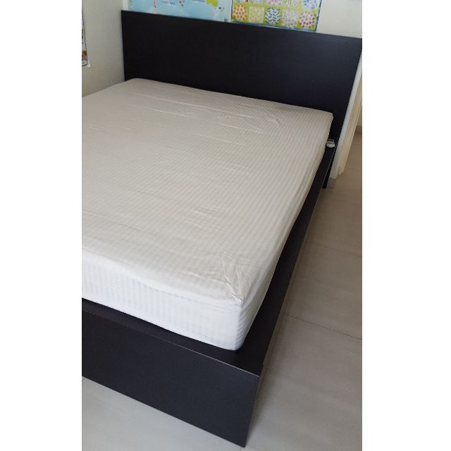 Queen Sized Ikea Bed Frame Mattress Furniture Beds