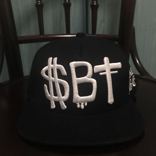 Subet Cap (Category: Caps & Hats) located in Singapore. Submitted by koshcouture_sg (Listing ID 92085389, Image 2). Description: .