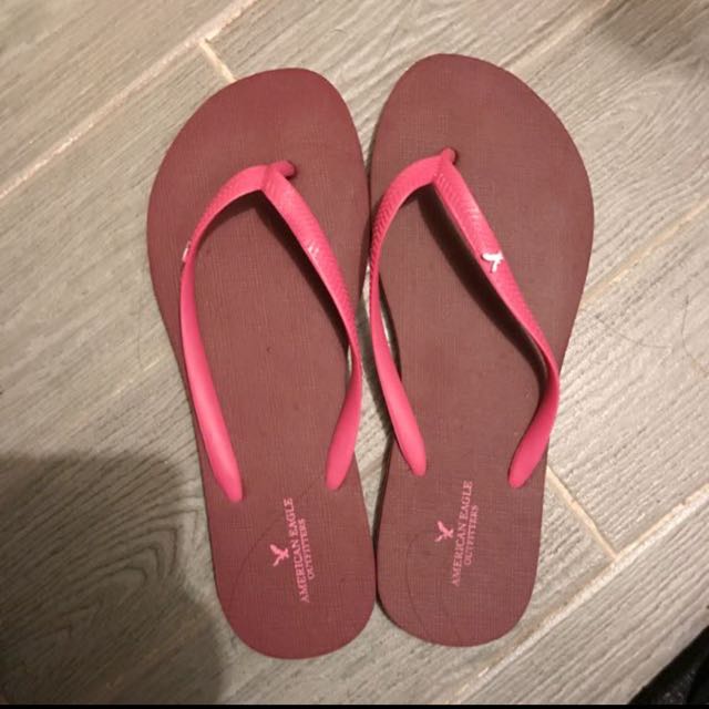 american eagle flip flops