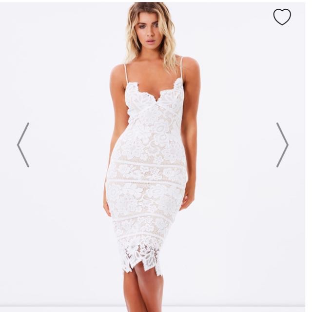 Atmos Here Daphne Lace Dress Women S Fashion Clothes On Carousell